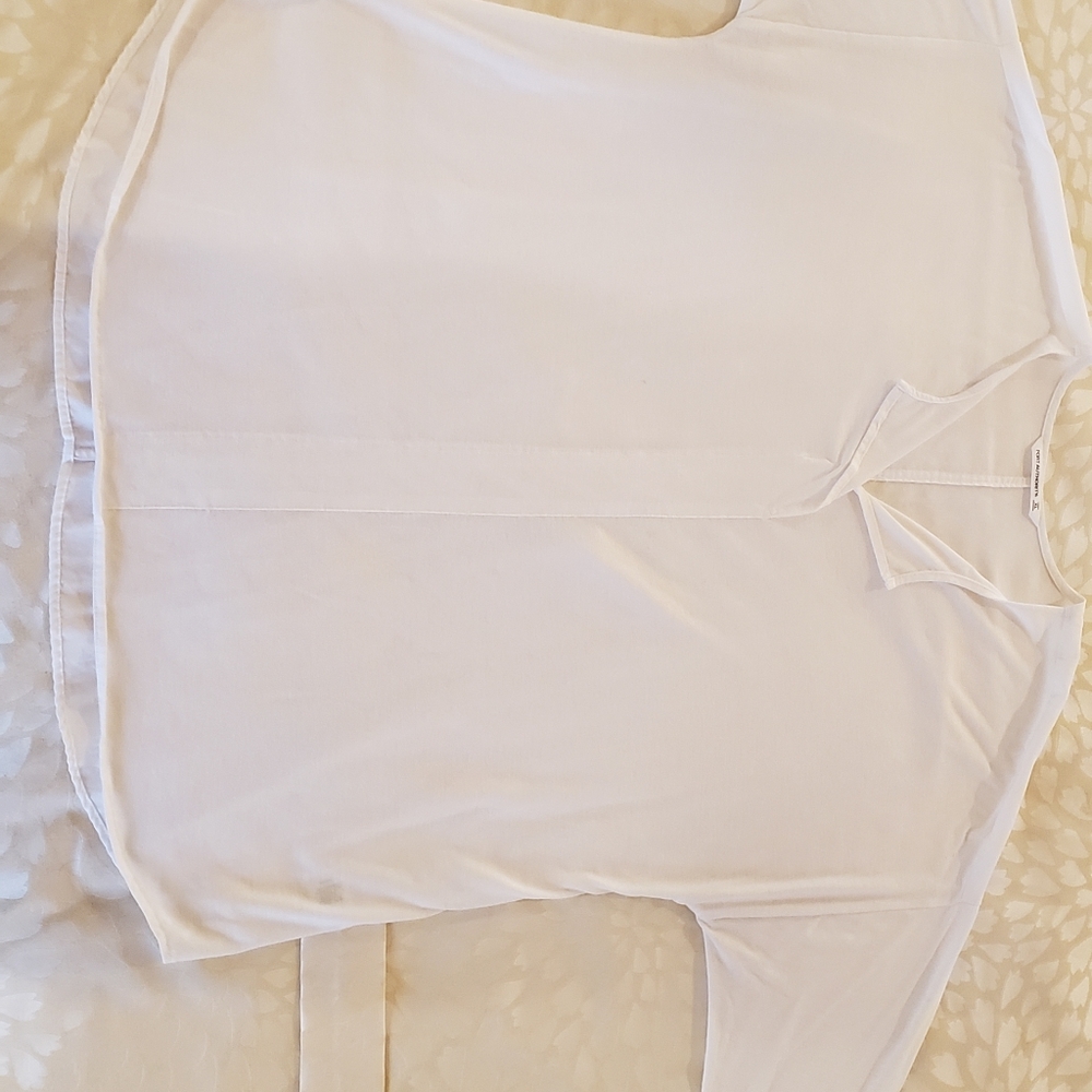3/4 sleeve pullover shirt